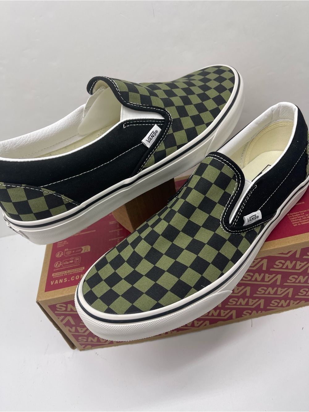 Vans Men’s Sz 10 Classic Slip-On Pop Check Loden Green
VN000D6BZBF Sneakers - Picture 10 of 16